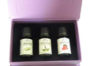 3 essential oils romance